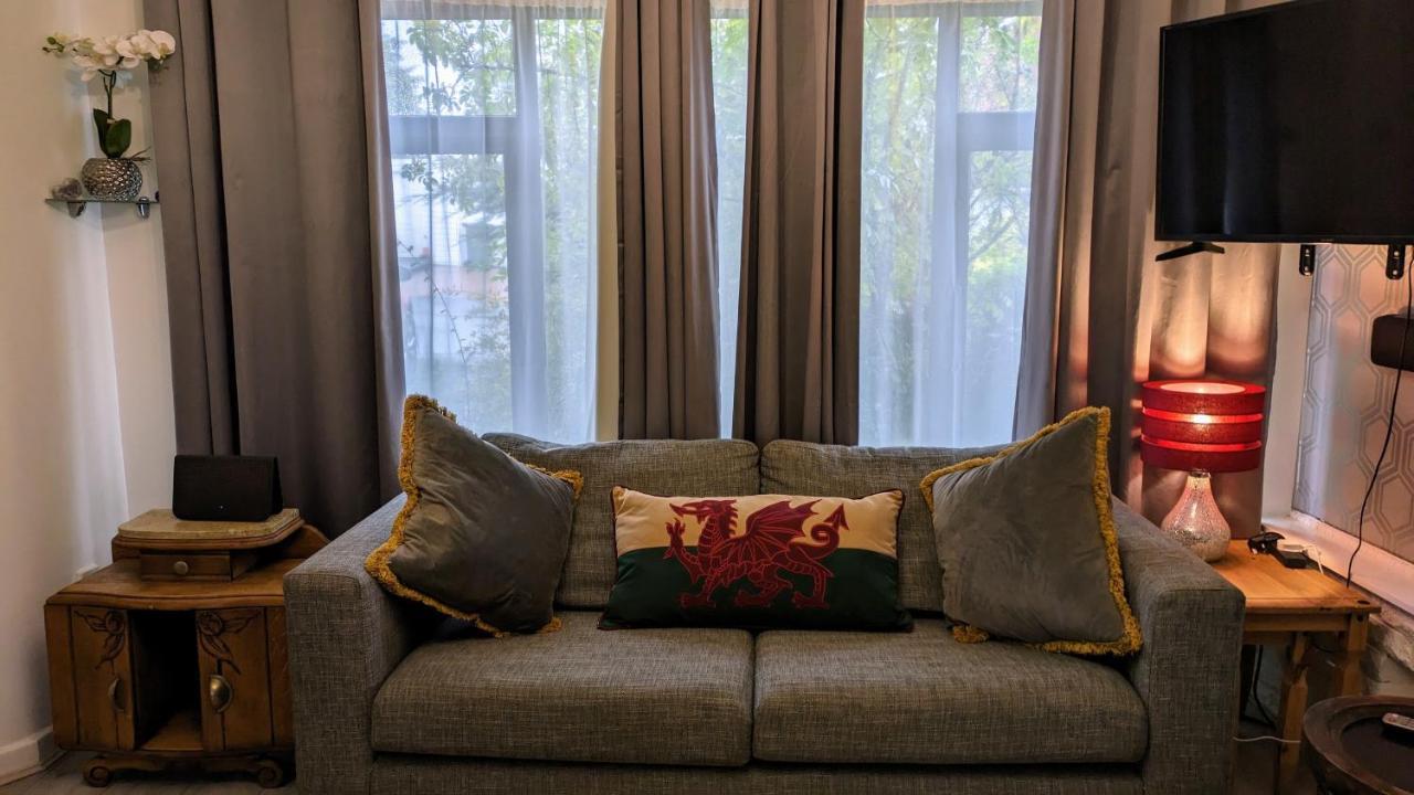 Summerhill, Wrexham - Key Worker Friendly Εξωτερικό φωτογραφία