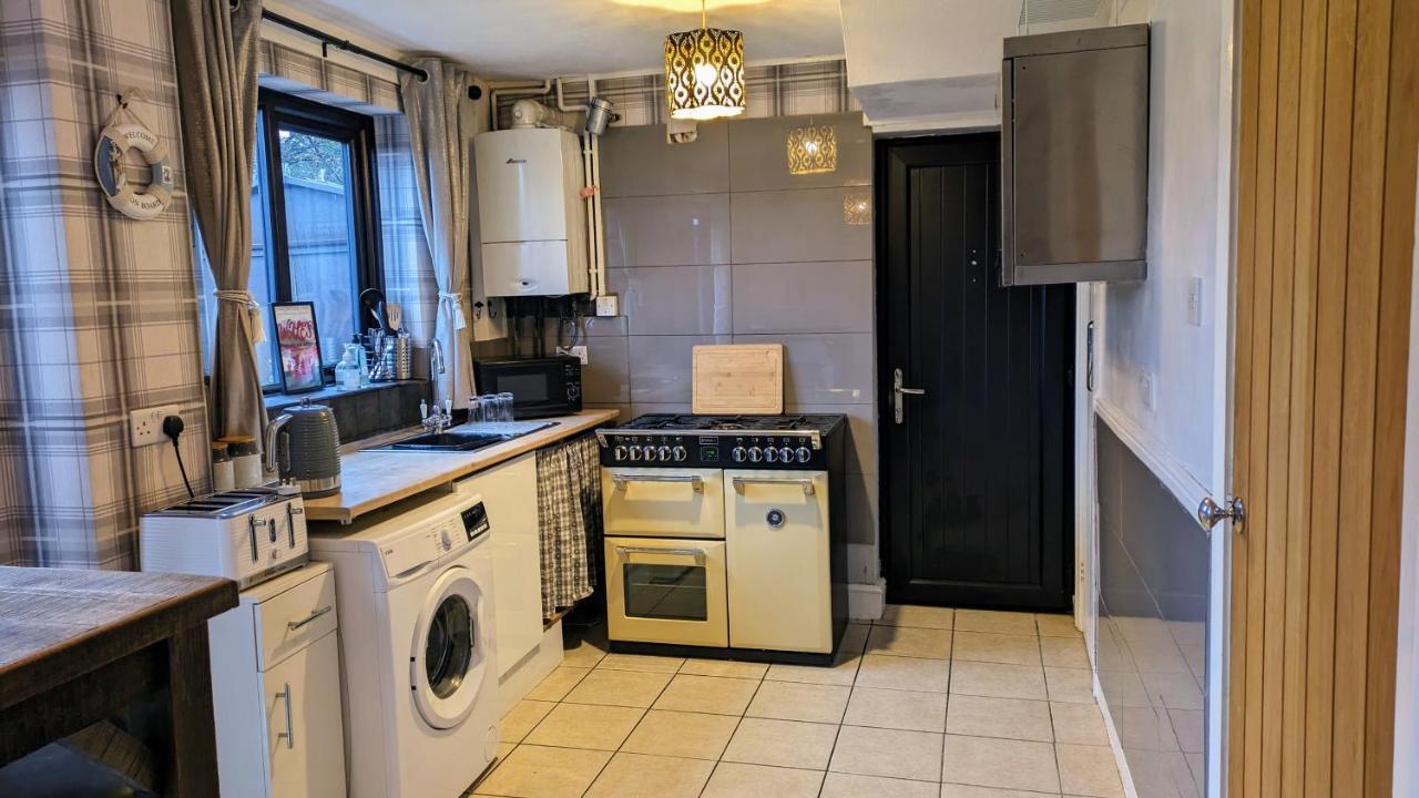 Summerhill, Wrexham - Key Worker Friendly Εξωτερικό φωτογραφία